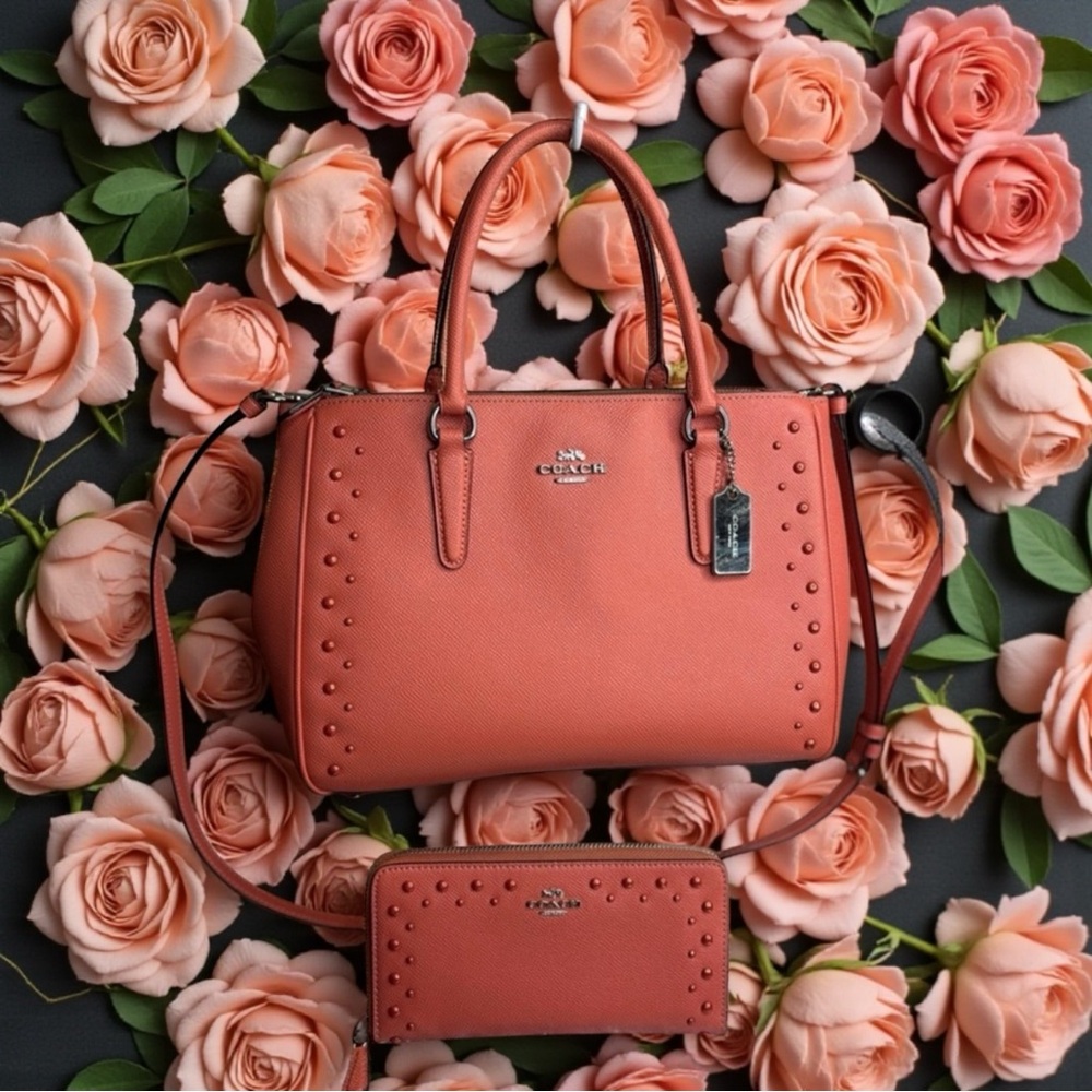 🌟COACH 🌟Storypatch Coral Studded
Leather Surrey Bag & Wallet Set F55600/EUC
